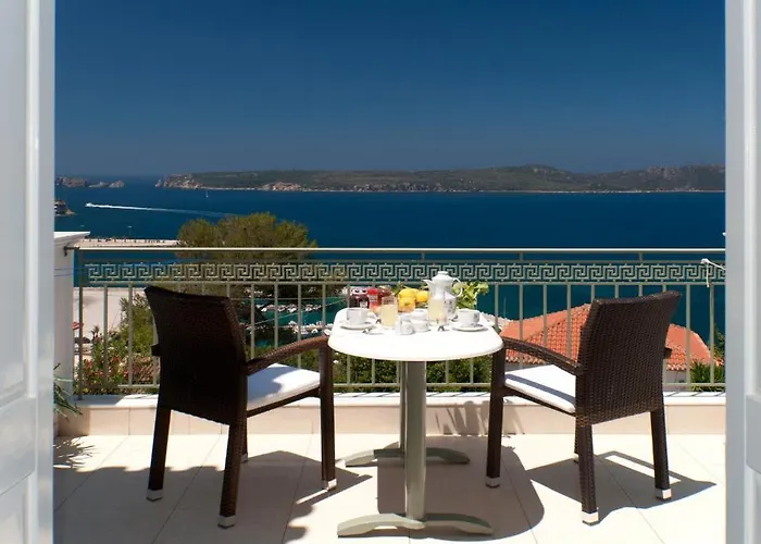 Apartmanhotel Anezina Pülosz