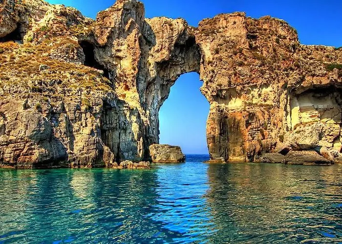 Anezina Pylos